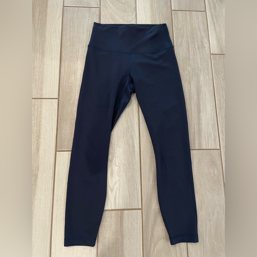 Lululemon Wunder Train High-Rise Tight 25” in Navy size 8